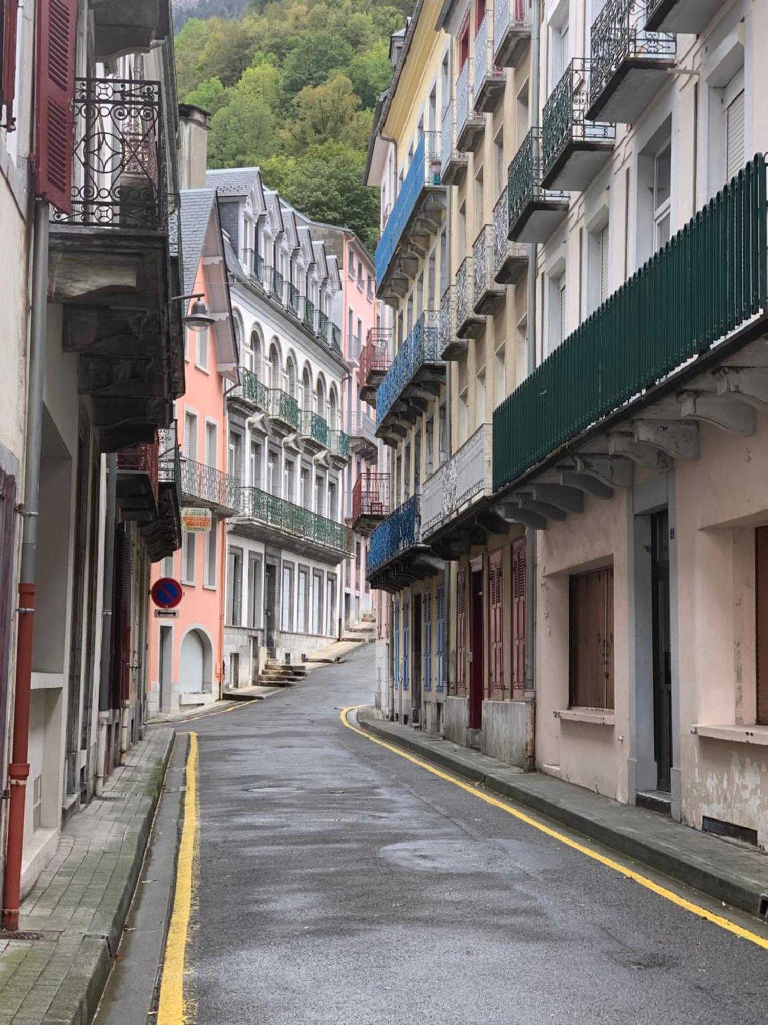 Appartement Cosy Au Coeur De La Ville, Au Calme Avec Wifi Et Linge De Maison Inclus Cauterets Exterior photo